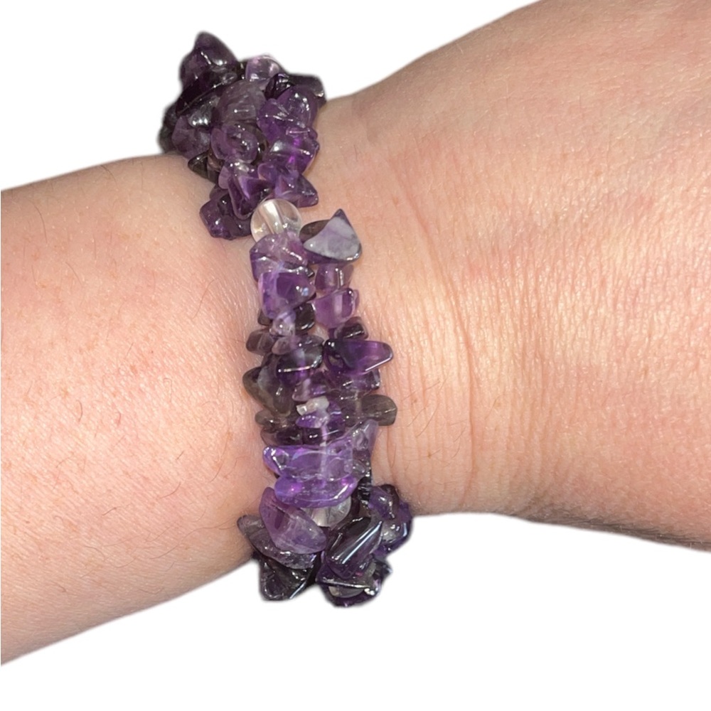 Purple Amethyst Chip Stretch Bracelet - Picture 2 of 2
